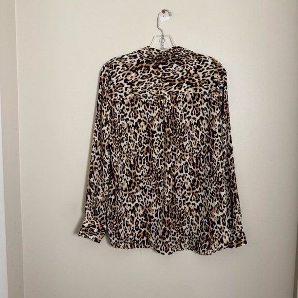 Banana Republic Dillon Classic Fit Animal Print Button-Up Blouse Large Mob Wife - Picture 8 of 8
